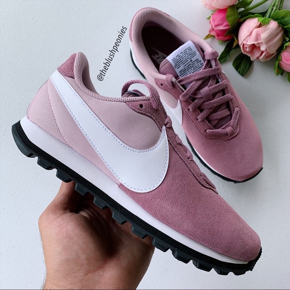 Nike W Pre-Love O.X. NWT - Picture 3 of 13